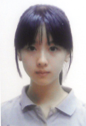 南航女生陈都灵清纯证件照